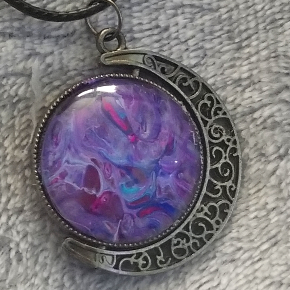 Original paint pouring skin jewelry. 2 sided